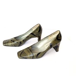 Bellini Margie Leather Green & Black  3-inch Heel Shoes, 8M